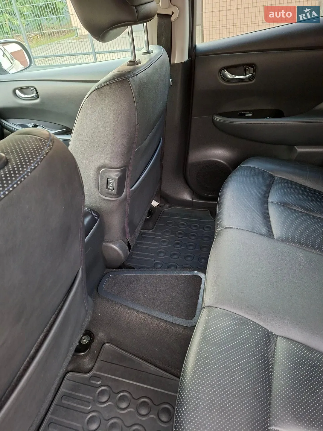 2014 Nissan Leaf - мініатюра 32