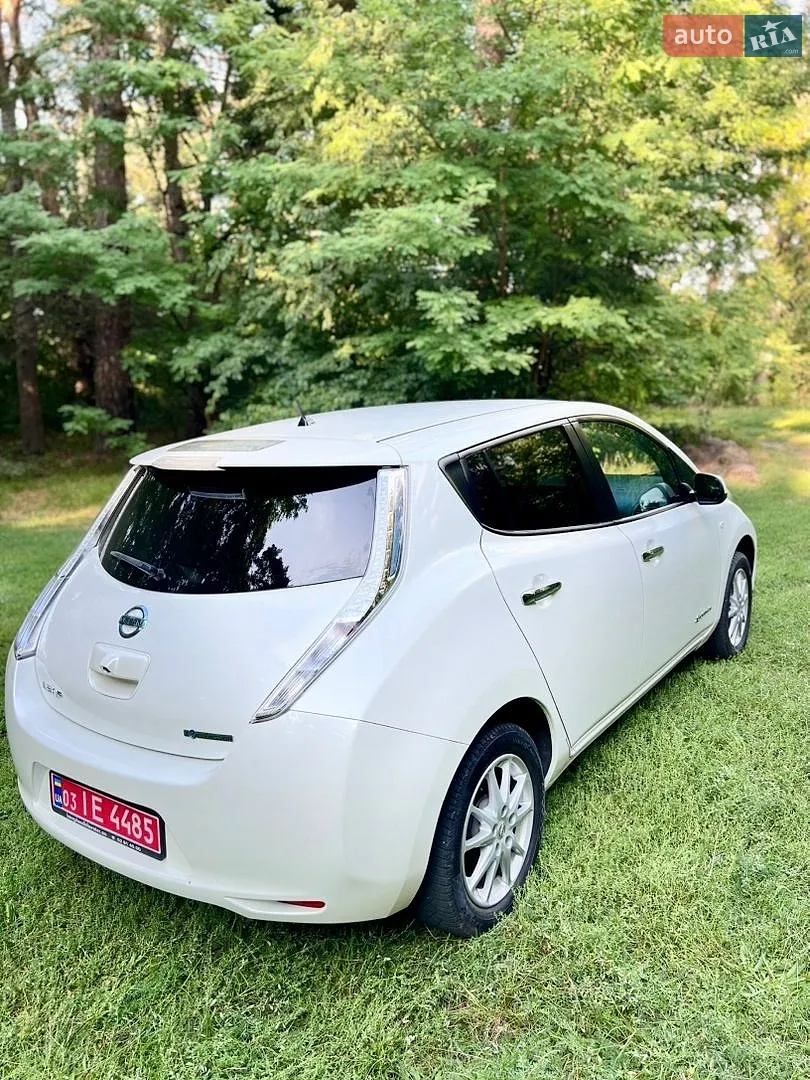 2016 Nissan Leaf - мініатюра 10
