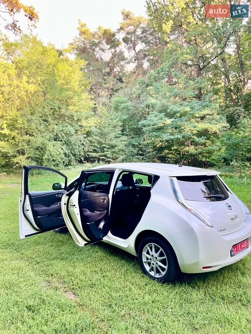 2016 Nissan Leaf - мініатюра 12