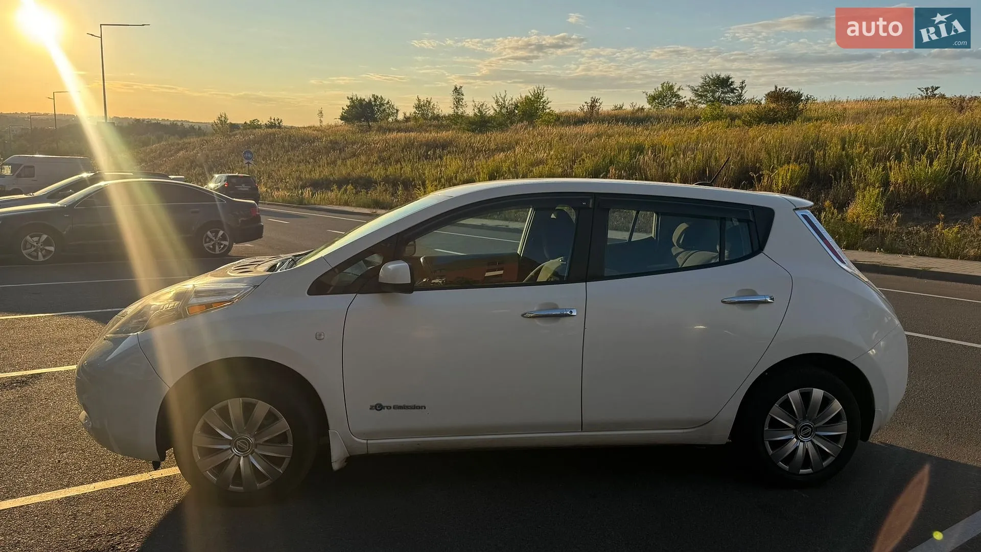 2015 Nissan Leaf - мініатюра 6