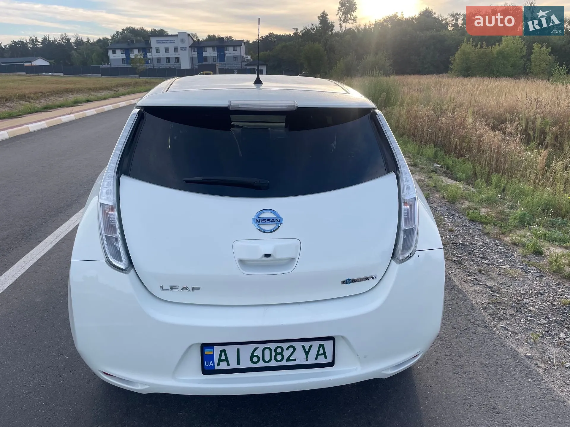 2016 Nissan Leaf - мініатюра 2