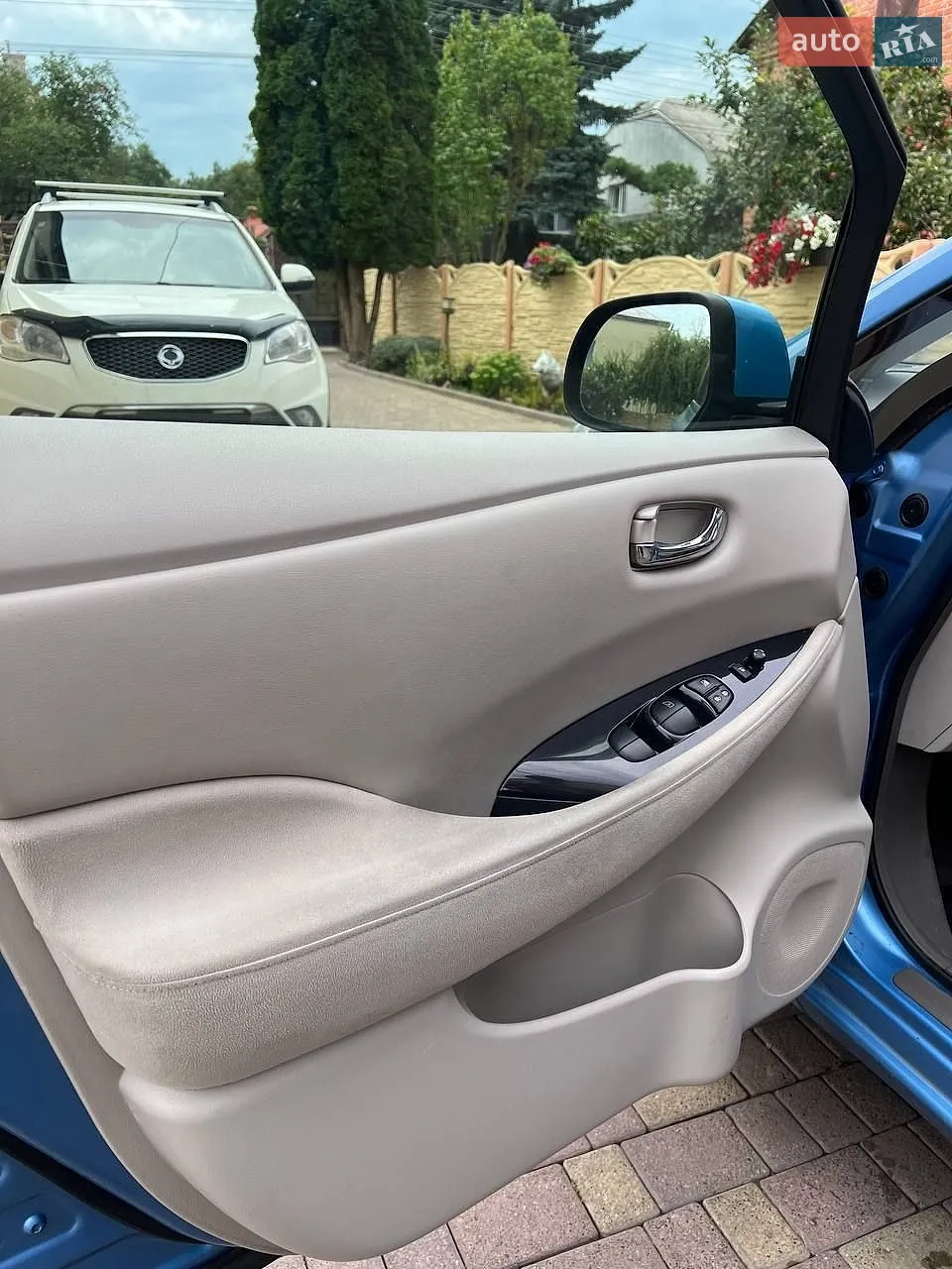2012 Nissan Leaf - мініатюра 12