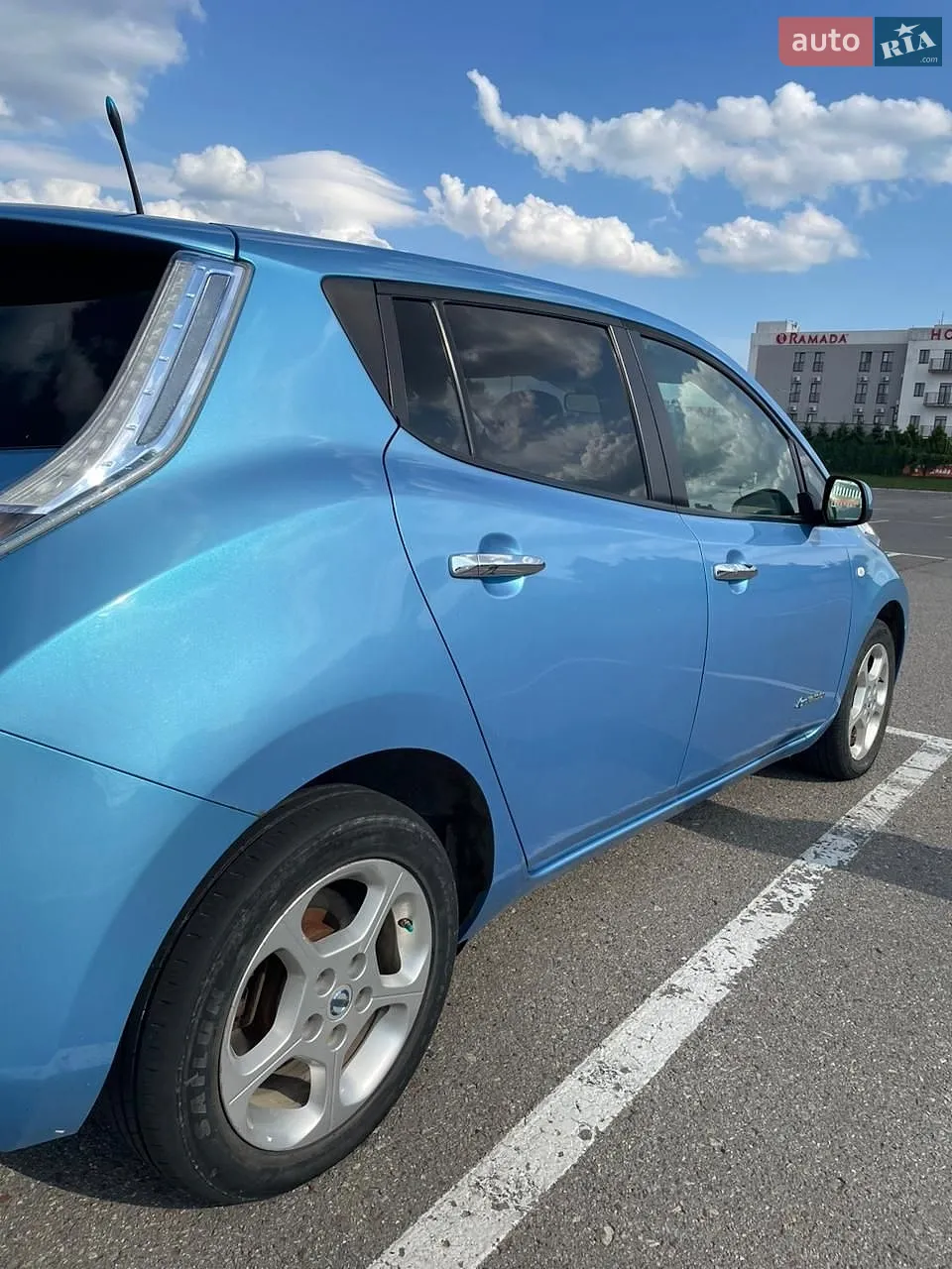 2011 Nissan Leaf - мініатюра 4