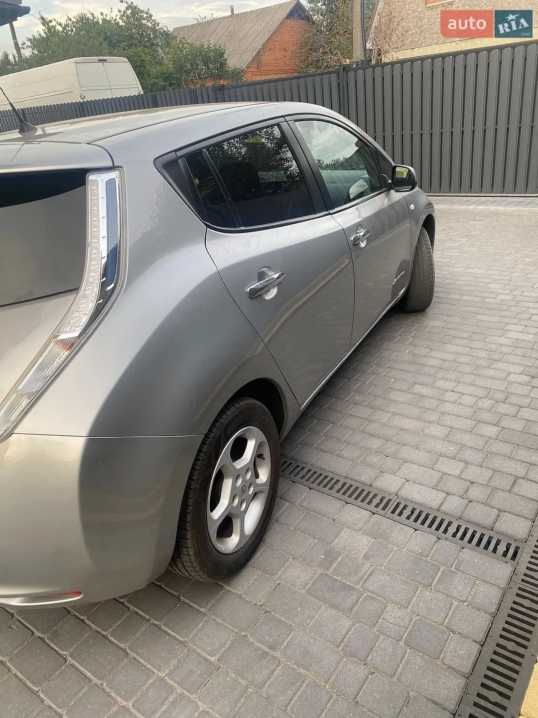 2017 Nissan Leaf - мініатюра 10