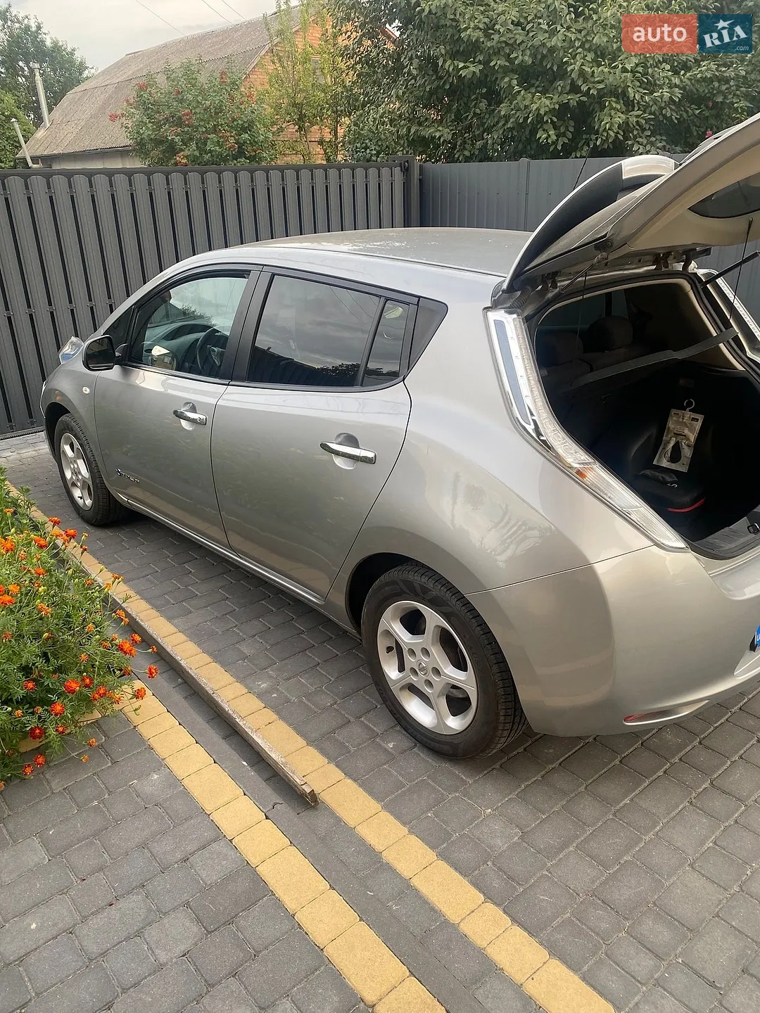 2017 Nissan Leaf - мініатюра 11
