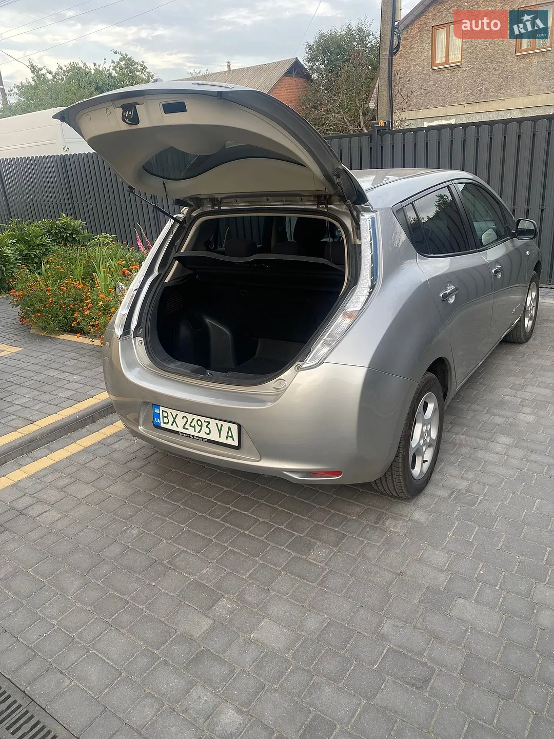 2017 Nissan Leaf - мініатюра 14
