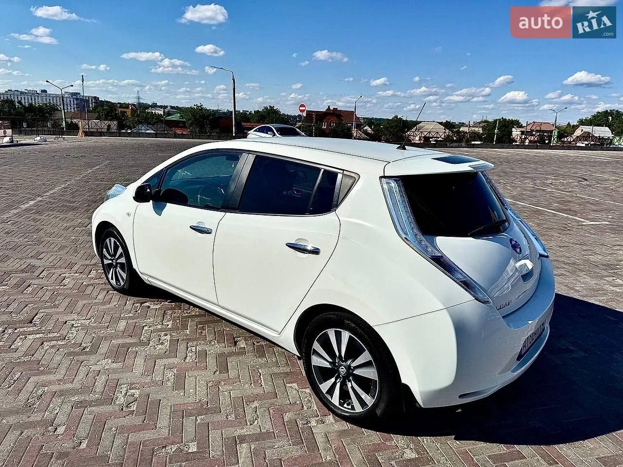 2016 Nissan Leaf - мініатюра 10
