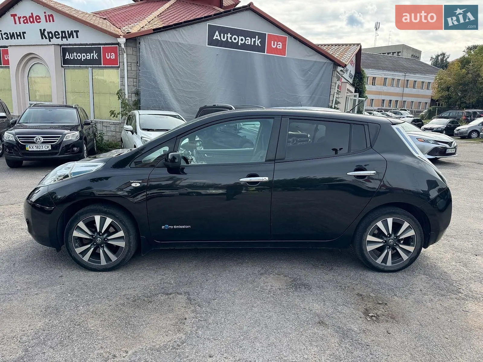 2015 Nissan Leaf - мініатюра 11