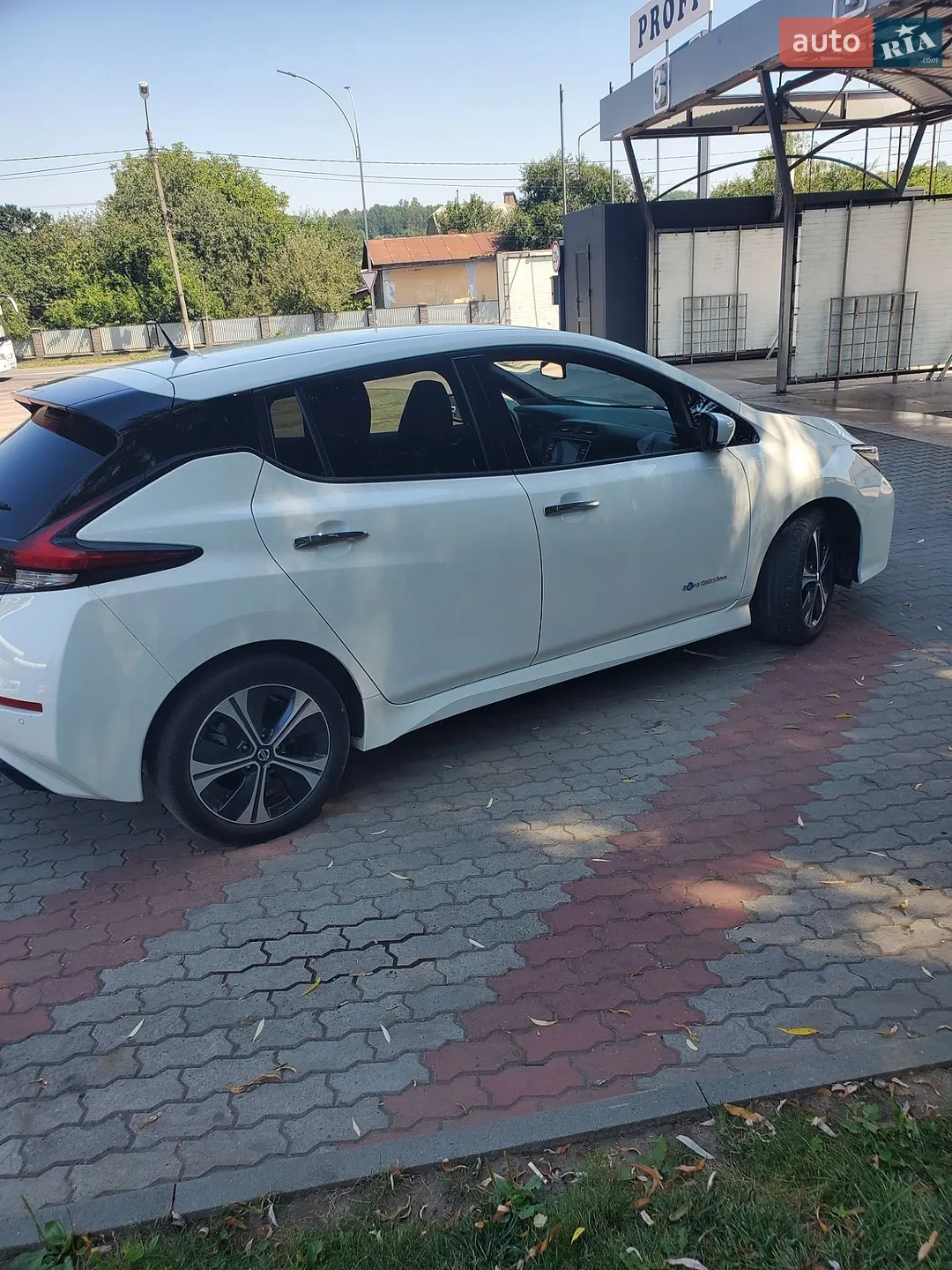 2020 Nissan Leaf - мініатюра 11