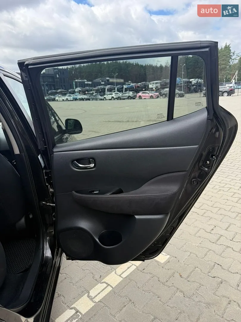 2014 Nissan Leaf - мініатюра 17