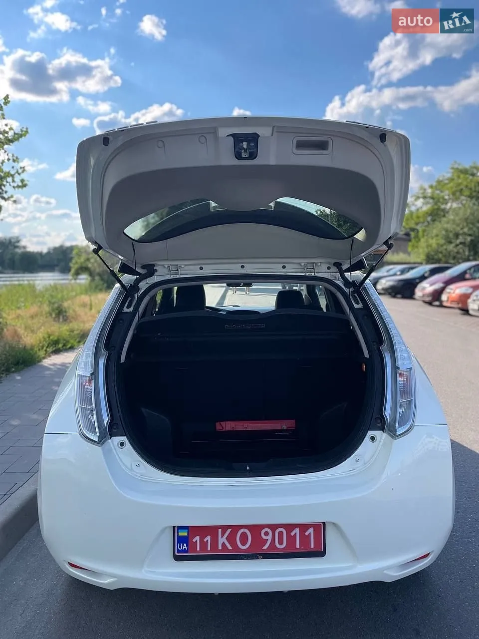 2016 Nissan Leaf - мініатюра 18