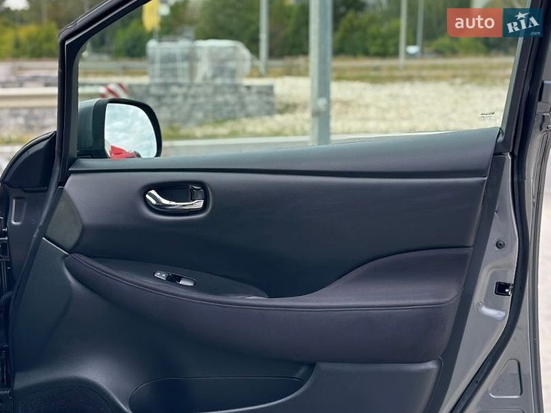 Хэтчбек Nissan Leaf 2014 в Тернополе