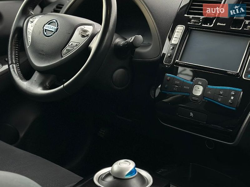 Хэтчбек Nissan Leaf 2014 в Тернополе