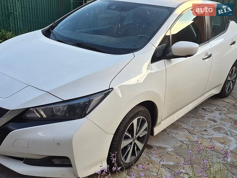 Nissan Leaf 2021