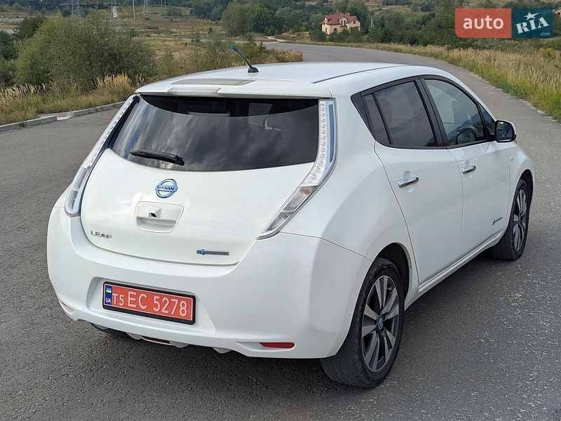 Хэтчбек Nissan Leaf 2013 в Дрогобыче