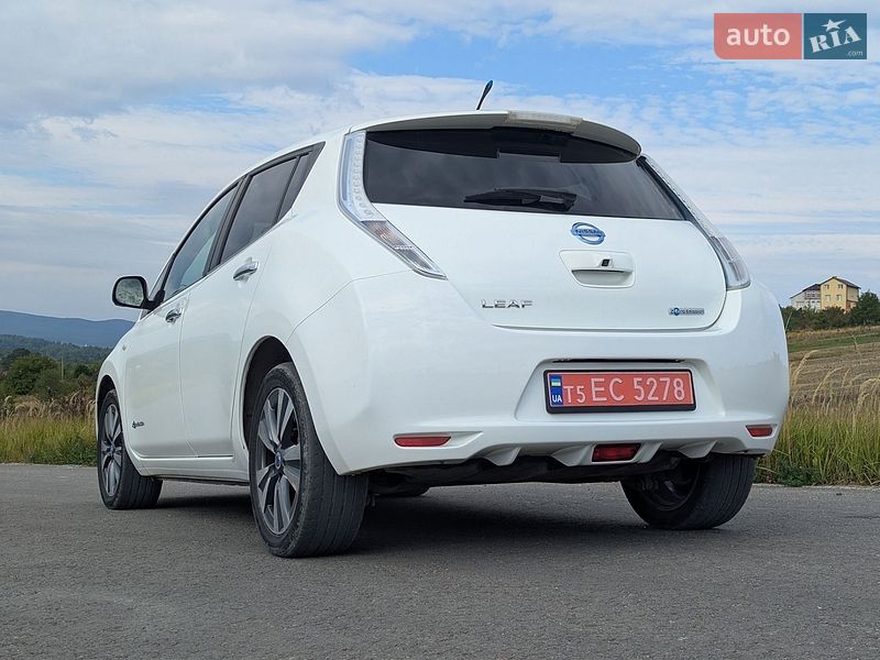 Хэтчбек Nissan Leaf 2013 в Дрогобыче