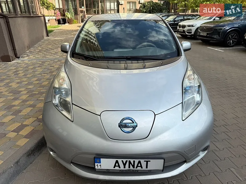Nissan Leaf 2011