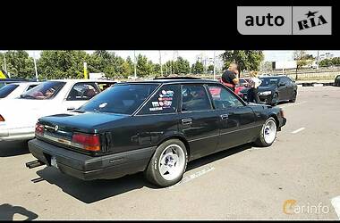 Седан Nissan Leopard 1983 в 