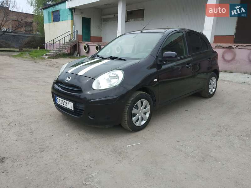 Nissan March 2012