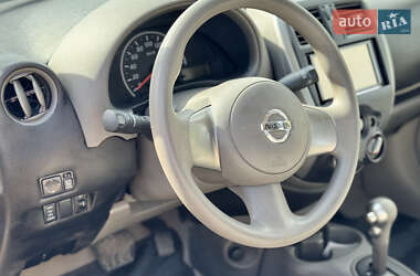Хетчбек Nissan March 2014 в 