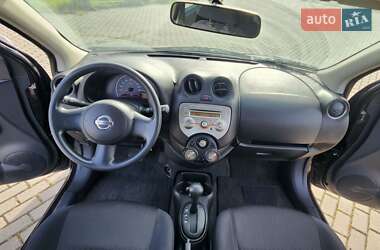 Хетчбек Nissan March 2011 в 