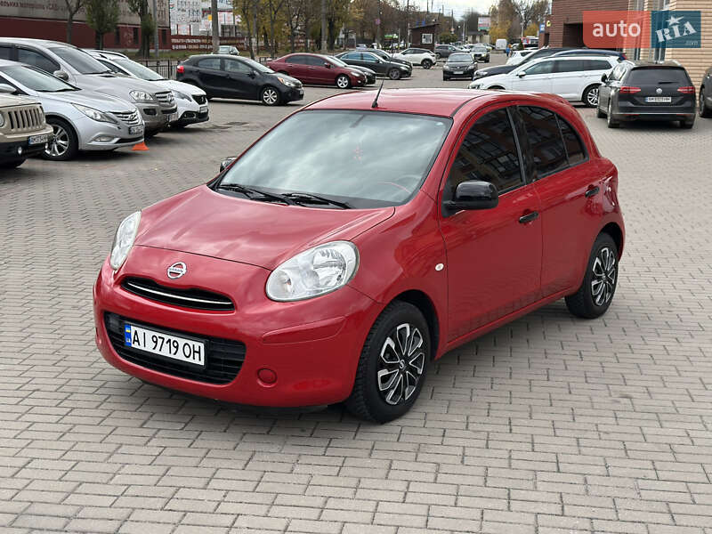 Хетчбек Nissan March 2010 в Житомирі