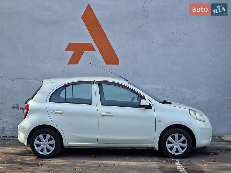 Хетчбек Nissan March 2012 в Одесі фото 19 Хетчбек Nissan March 2012 в Одесі