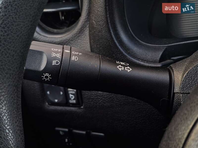 Хетчбек Nissan March 2012 в Одесі фото 59 Хетчбек Nissan March 2012 в Одесі