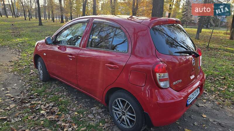 Хэтчбек Nissan March 2012 в Кривом Роге фото 5 Хэтчбек Nissan March 2012 в Кривом Роге