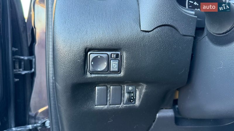 Хэтчбек Nissan March 2013 в Киеве