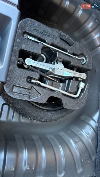 Хэтчбек Nissan March 2013 в Киеве