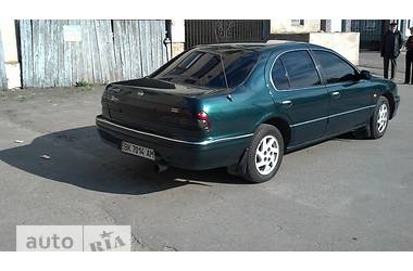 Седан Nissan Maxima 1999 в Ровно