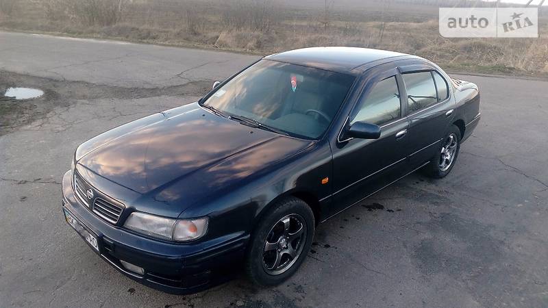 Седан Nissan Maxima 1999 в Ровно