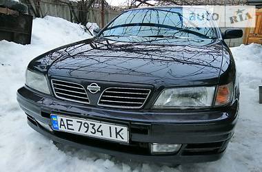 Седан Nissan Maxima 1996 в Верхнеднепровске