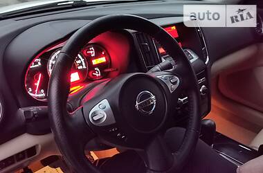Седан Nissan Maxima 2010 в 