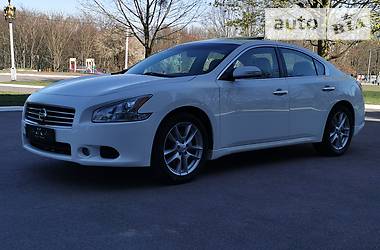 Седан Nissan Maxima 2010 в 