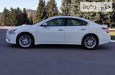 Седан Nissan Maxima 2010 в 