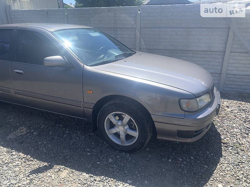 Седан Nissan Maxima 1997 в Харкові