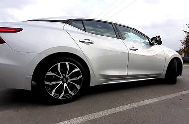 Седан Nissan Maxima 2016 в Киеве