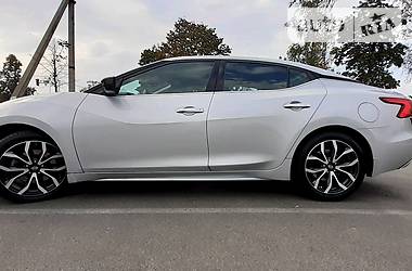 Седан Nissan Maxima 2016 в Киеве