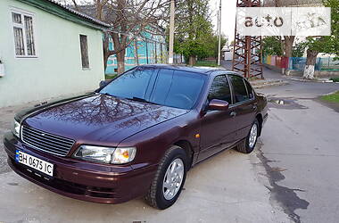 Седан Nissan Maxima 1998 в Измаиле