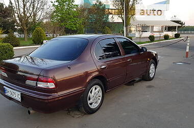 Седан Nissan Maxima 1998 в Измаиле