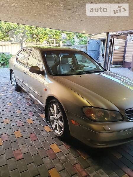 Nissan Maxima QX