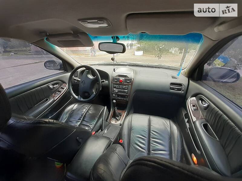 Седан Nissan Maxima 2000 в Днепре
