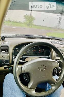 Седан Nissan Maxima 1999 в Раздельной