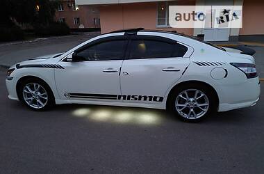 Седан Nissan Maxima 2014 в Полтаві