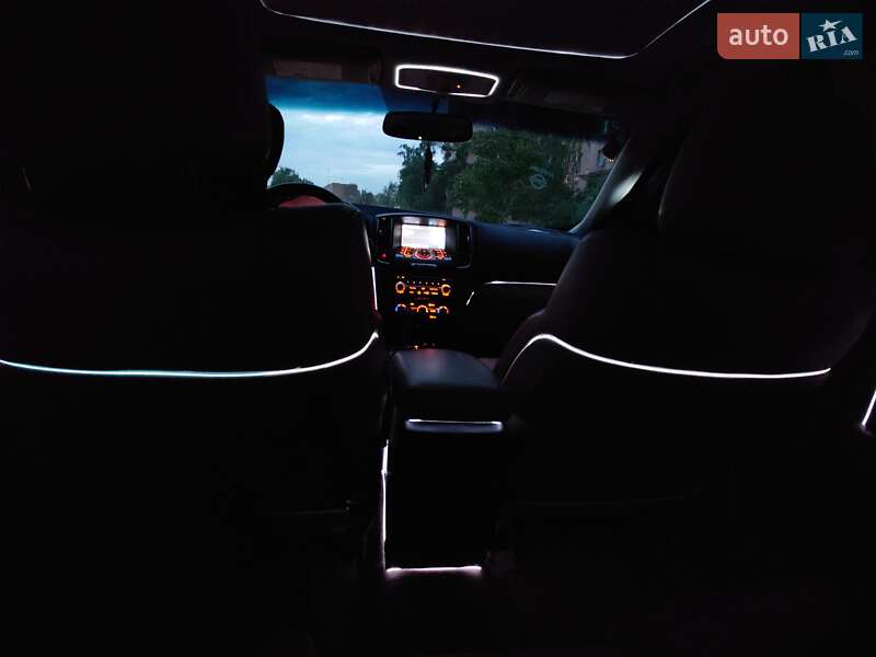Седан Nissan Maxima 2014 в Полтаві