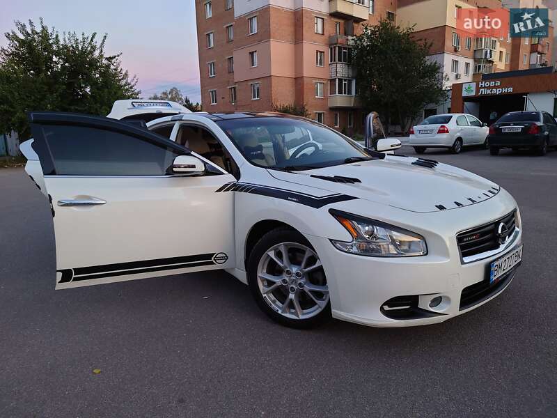 Седан Nissan Maxima 2014 в Полтаві
