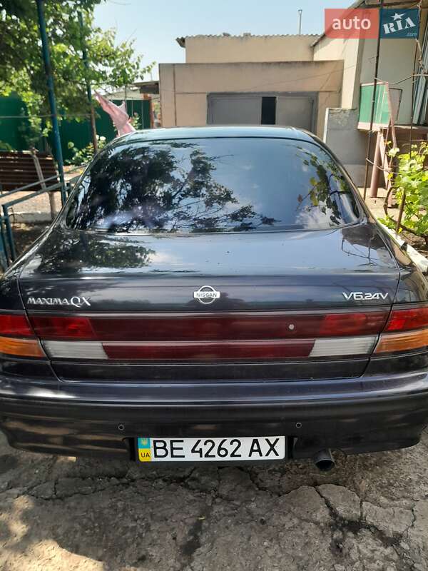 Седан Nissan Maxima 1996 в Доманевке