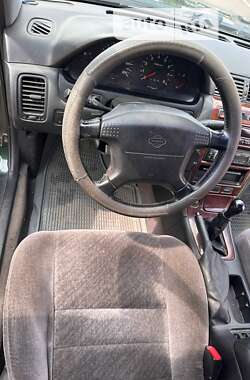 Седан Nissan Maxima 1999 в 